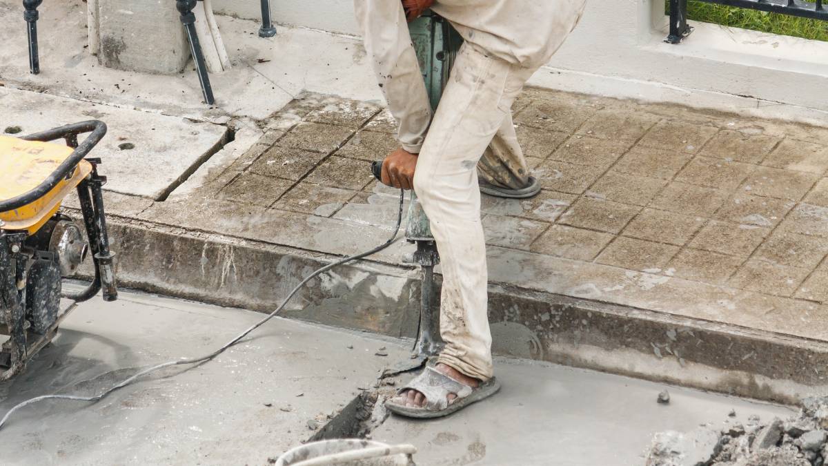Est-il possible de casser du béton avec un marteau-piqueur ?