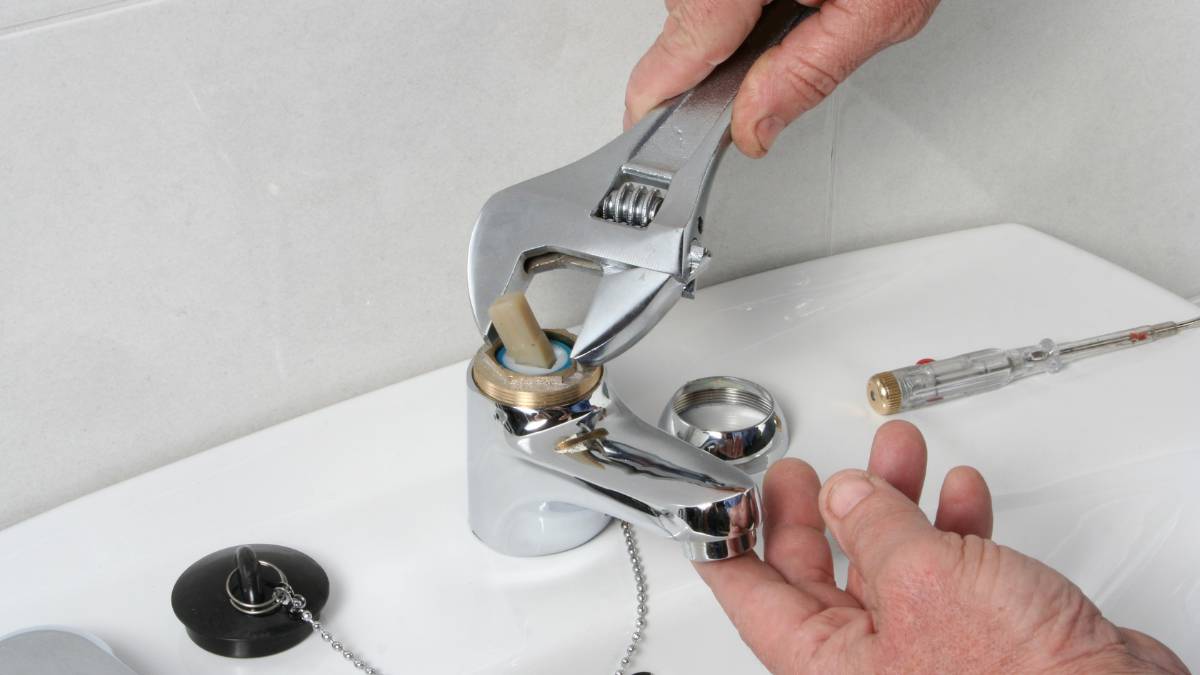 pourquoi leau chaude ne coule pas au robinet