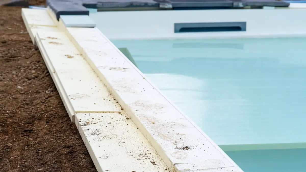 polystyrène extrudé sous piscine